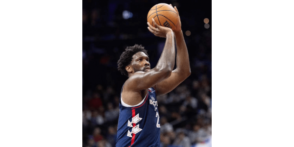 Embiid ha segnato 70 punti, battendo il record di gol in partita singola dei 76ers