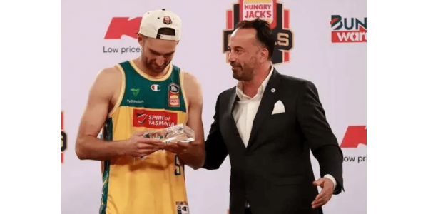 I Rockets hanno ingaggiato il tiratore australiano di 28 anni Jack McVey