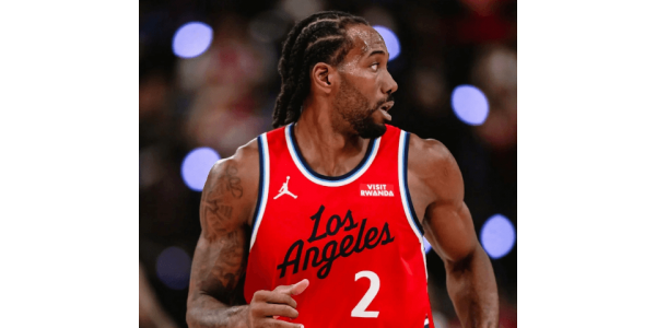 La prestazione da 45 punti di Kawhi Leonard ha portato i Clippers alla sesta vittoria consecutiva