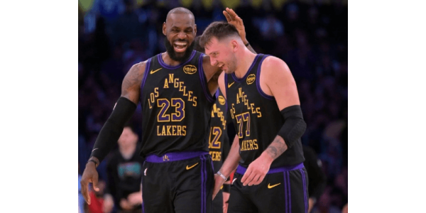 Le maglie viola e oro dei Lakers hanno visto la storica tripla doppia più veloce di Luka Doncic