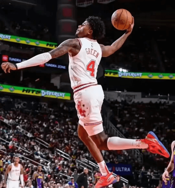 Jalen Green rinnova in anticipo il contratto con i Rockets