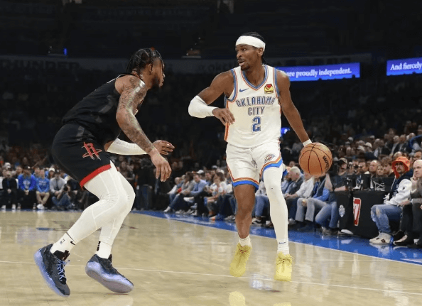 Alexander ha segnato 51 punti per aiutare i Thunder a continuare a guidare l'Ovest