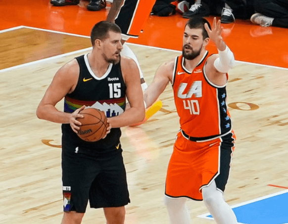 I Nuggets hanno dominato, mentre i Clippers arrancavano