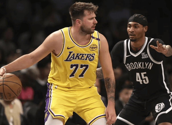 James era assente per infortunio e i Lakers subirono un'inversione di tendenza da parte dei Nets