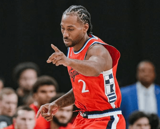 La superba prestazione di Kawhi Leonard ha aiutato i Clippers a pareggiare il punteggio