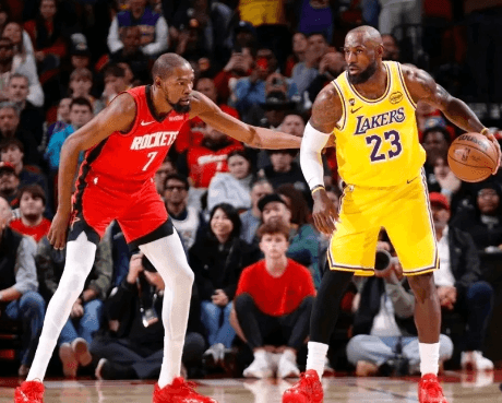 Come i veterani NBA possono resistere al tempo e mantenere il loro talento