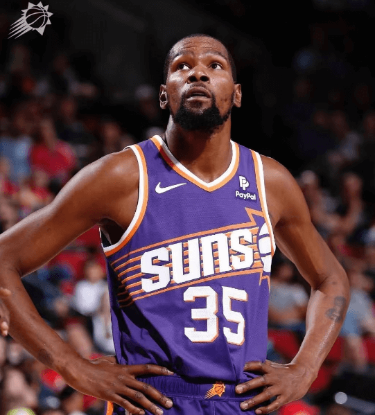 Durant torna sul campo di casa dei Warriors per la prima volta da quando ha lasciato i Warriors