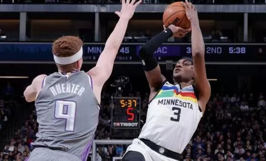 I Timberwolves hanno battuto i Kings per la quarta vittoria consecutiva