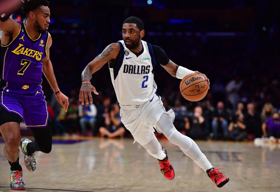 Irving e Leonard si scambiano?