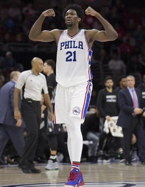 Lascia i 76ers anche Embiid